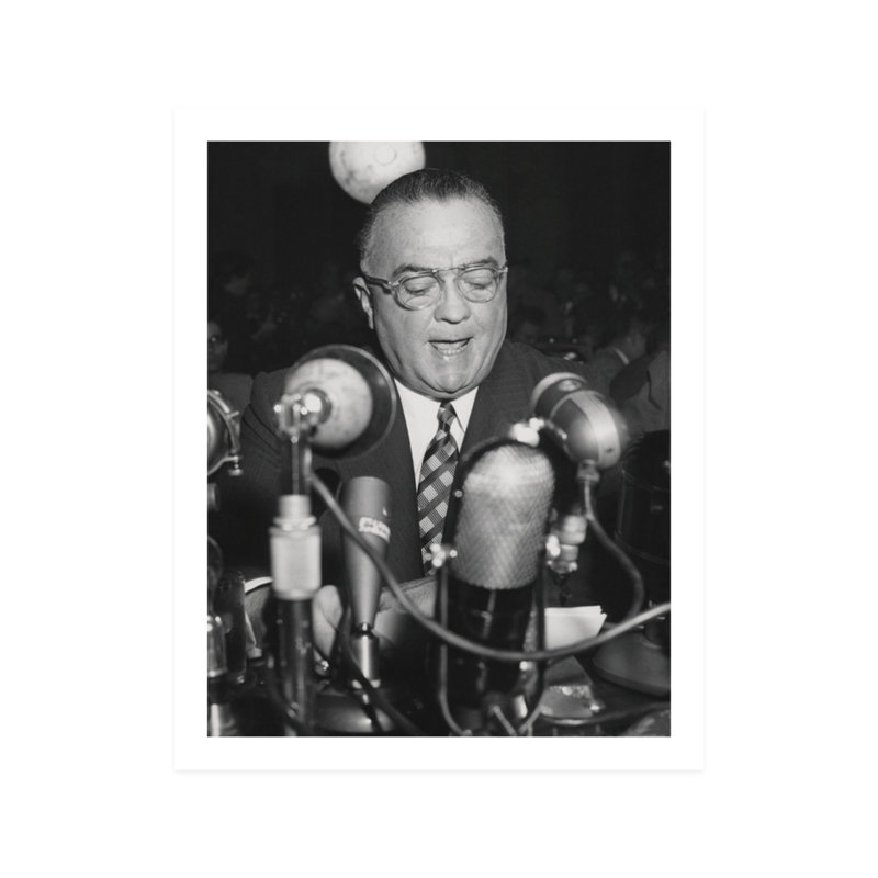 J. Edgar Hoover: F.B.I. Réalisateur à une audition - Photographie sans cadre, H 10 po x l 8 po