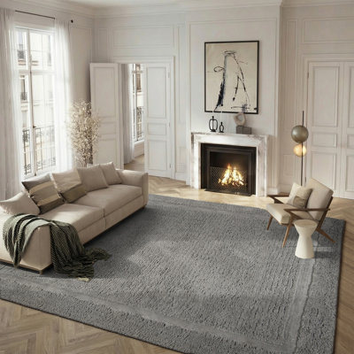 Tapis gris à poils longs touffeté à la main Wilbert