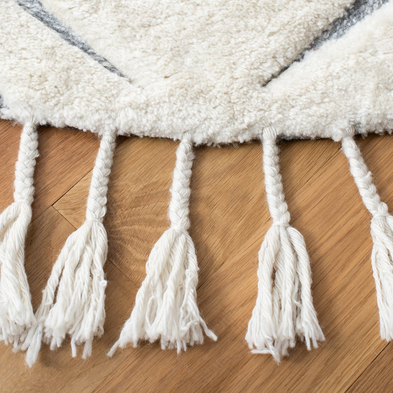 Gaetane Hand Tufted Performance Geometric Rug, Round 6'