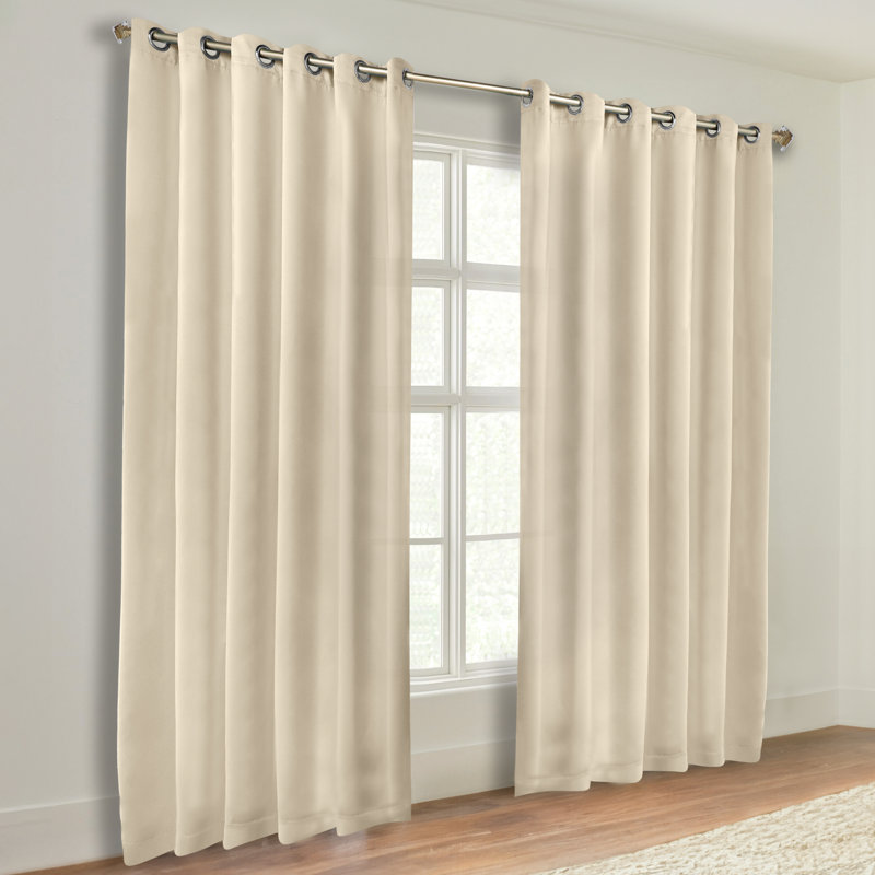 Paire de rideaux obscurcissant avec œillets Millendon, Ivoire ivoire, L 70 po x L 96 po