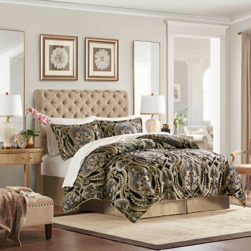 4 Piece Chenille Comforter Set King, King Comforter + 3 Additional Pieces
