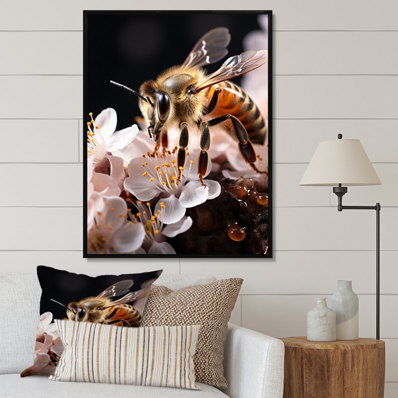 Cresie Bee Portrait Vibrant - Imprimé, H 40 po x l 30 po x P 1,5 po, Cadre flottant noir