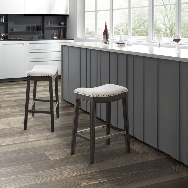 Tabouret de comptoir sophistiqué