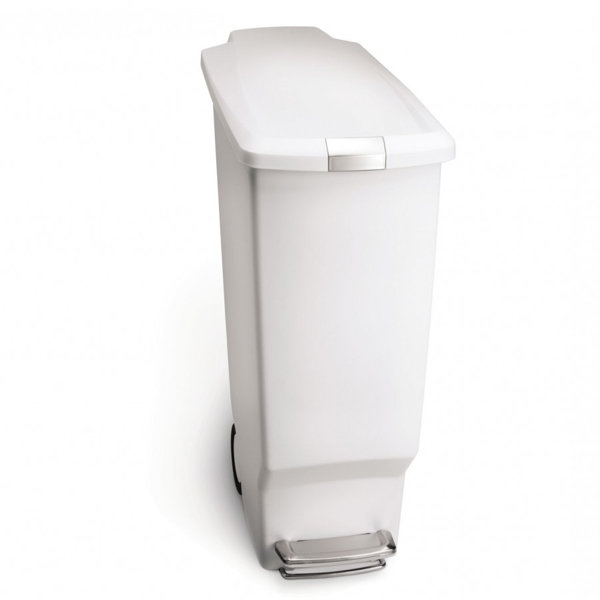 Rubbermaid 5.25 gal Spring Top Plastic Kitchen Trash Can, White 