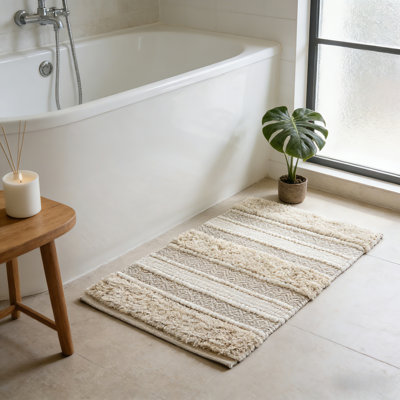 Handwoven Textured Stripe Bath Mat – Natural Cotton & Polyester Blend with Non-Slip Backing for Bathroom or Bedroom