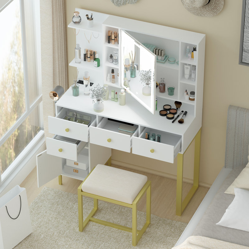 Pearletha Vanity Set with Lighted Mirror
