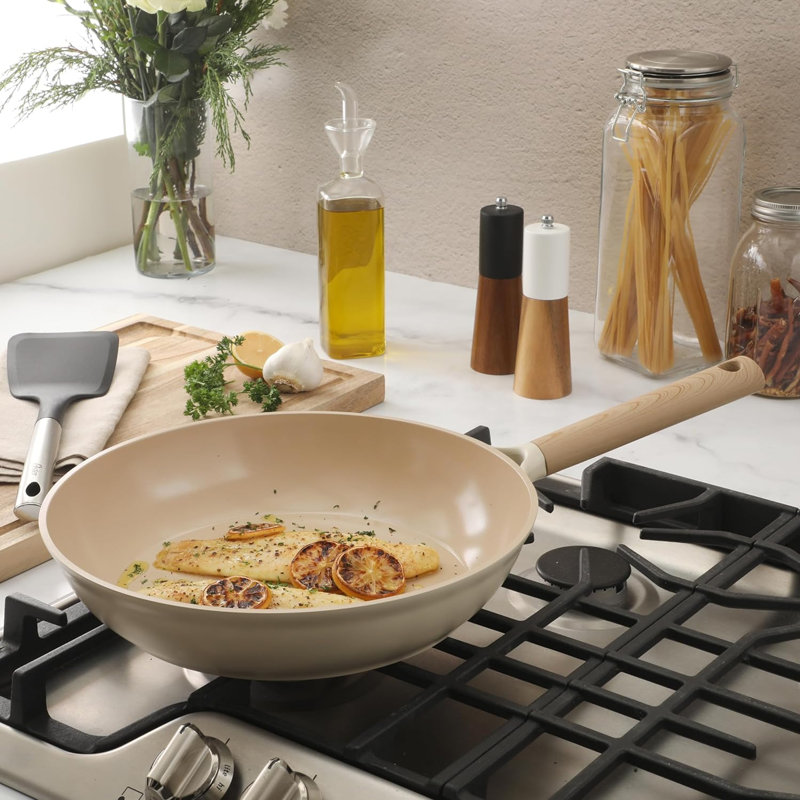 Poêle à frire en aluminium coulé antiadhésif de 12 po Gibson Elite Folkstone en beige