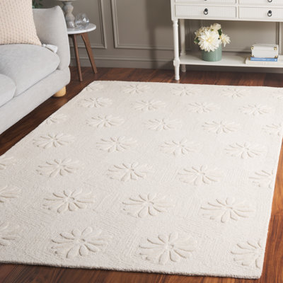 Dimonda Hand Tufted Wool/Cotton Floral Rug in Ivory