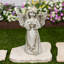 Statue ange lumineuse DEL tenant un cœur - 11,75 po