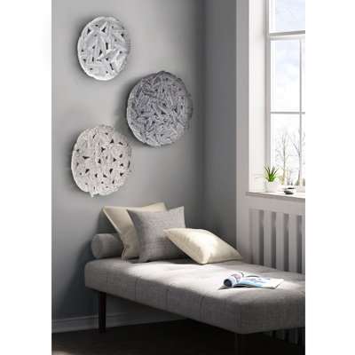 Textured Feather Metal Wall Decor - Grey Color, Of 3, 20", 17.25", 14.25" , Indoor Hanging, Hook Rings In 3, For Indoor, Ring Hangers