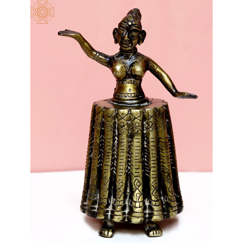 People Figurines & Sculptures