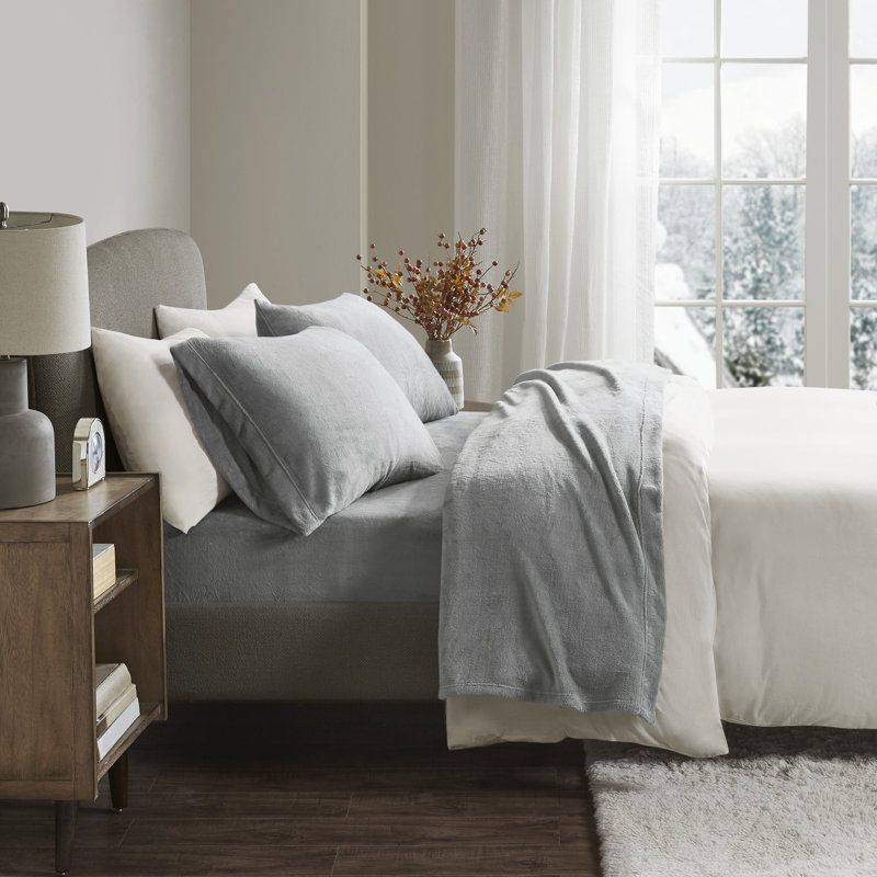 Soloft Plush Micro Plush Microfiber Sheet Set, King Sheet Set with 2 Pillowcases, Gray