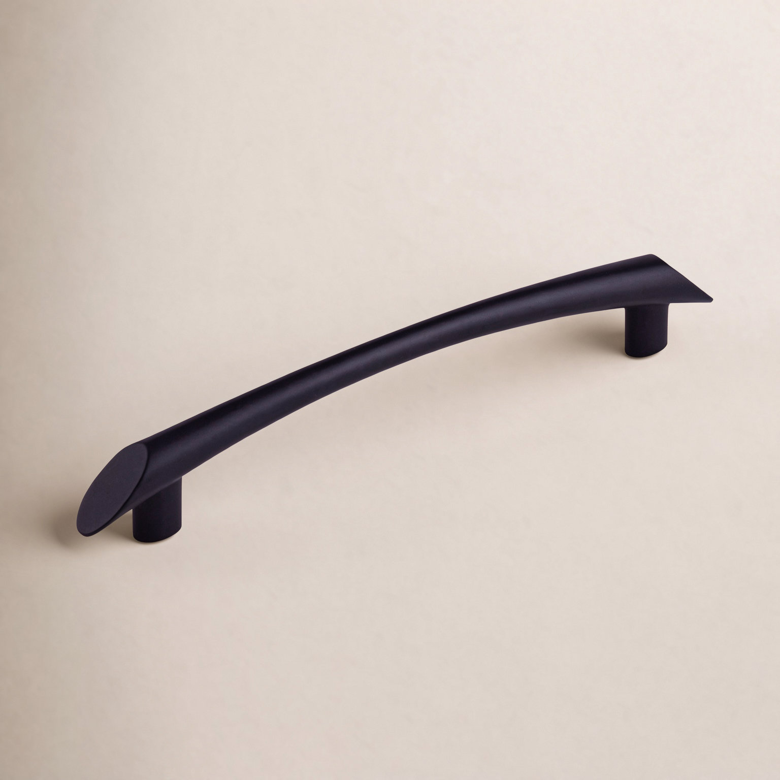 Edgewater Bar Cabinet Pull, Flat Black, 5 1/16" Center to Center