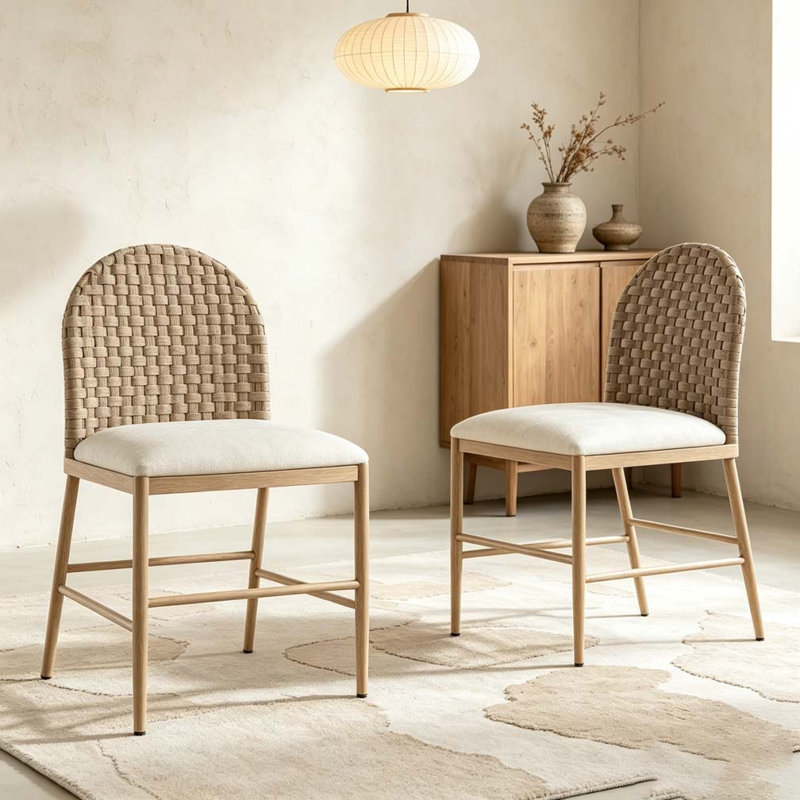 Ensemble de chaises de ferme