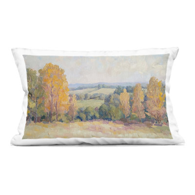 Coussin décoratif imprimé campagne, par Petal Prints Design