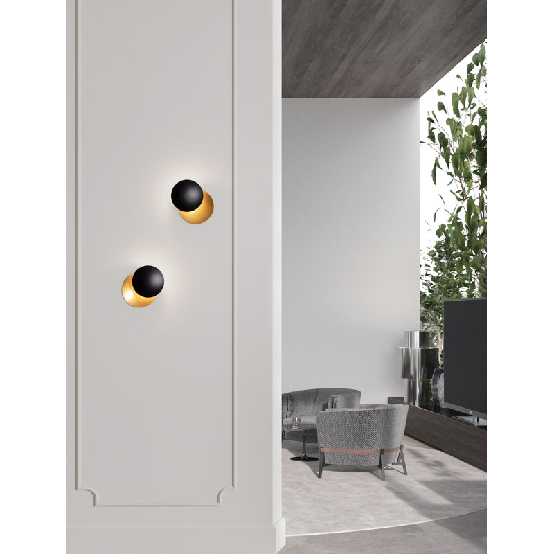 SHELL Aluminium LED Flush Mounted Sconce