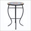 Table d'appoint d'extérieur ronde avec plateau en mosaïque rouge et blanc et pieds incurvés en fer