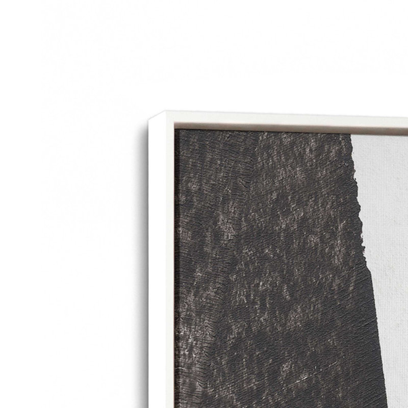 «Fragments of Contrast I», reproduction sur toile dans un cadre, H 36,75 po x l 24,75 po, Blanc opaque