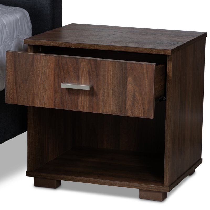 Chaydenn Piece Bedroom Set, Queen, Dark Gray