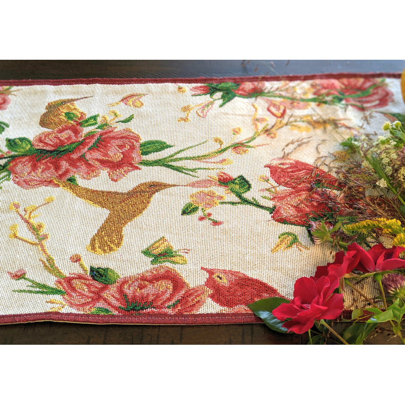 Chemin de table à motif floral rouge roses et oiseaux Bagby, l 13 po x L 54 po