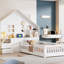 Lit simple blanc avec fenêtre, rangement de tiroir, douilles et support pour lit simple avec tiroirs de chevet, tablettes de sortie-368610995