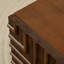 Ensemble de 4 meubles en bois comprenant une table de chevet à 2 tiroirs ornée de motifs géométriques en relief, idéale pour les chambres et les salons.