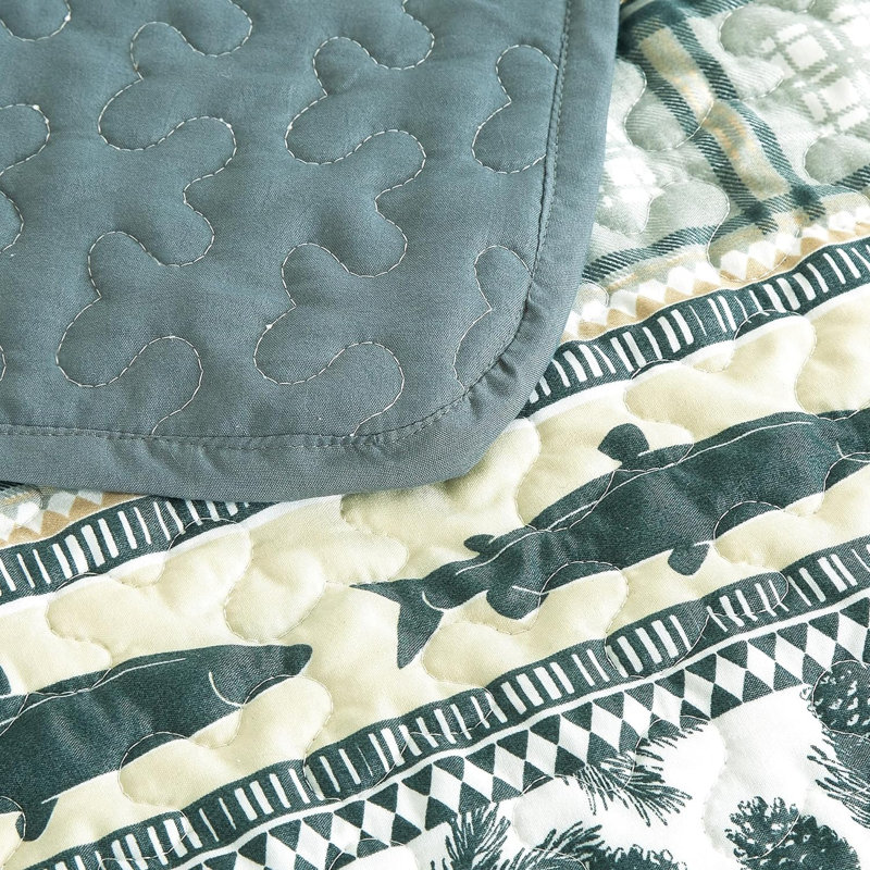 Lake Lightweight Printed Pine Tree Fish Deer Lodge Quilt Set, Twin Quilt + 1 Standard Sham