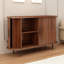 Buffet cannelé avec porte tambour coulissante