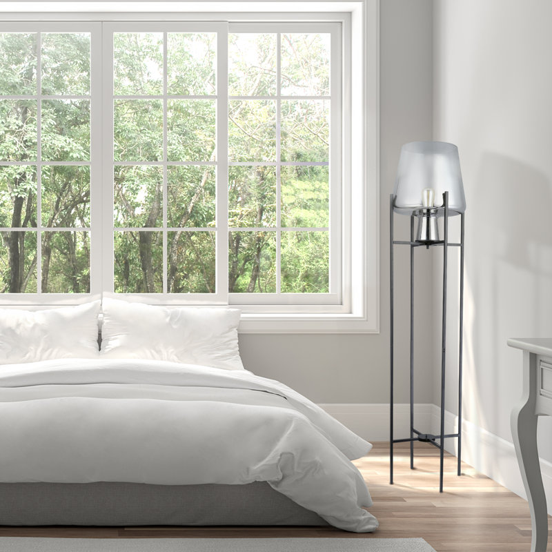 Lampe sur pied moderne 61 "H Nadia, Argent, Noir