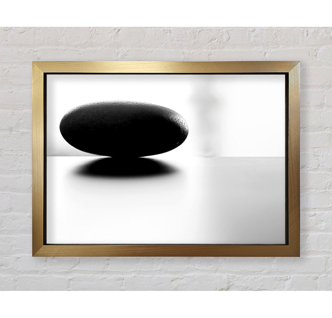 Gerahmtes Wandbild The Balance Of A Black Stone