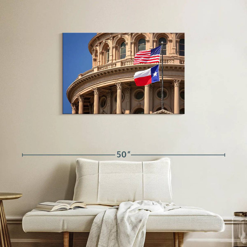 Drapeaux de Nicci au Texas Capitol, H 24 po x l 36 po
