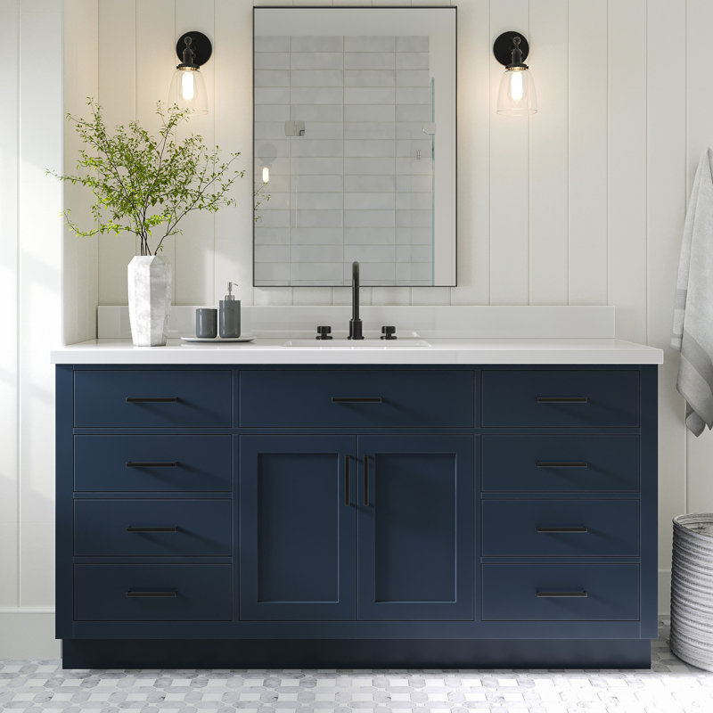 Meuble-lavabo simple en bois massif 66 po avec plateau en quartz blanc Thornaby, Forme rectangulaire, Bleu minuit