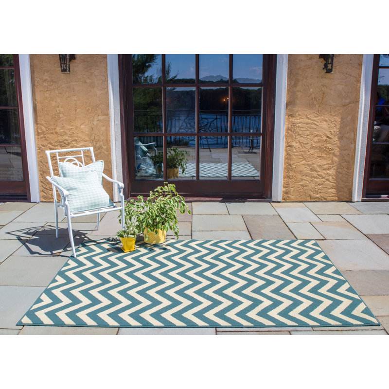Tapis intérieur / extérieur bleu / crème Irita, Rectangle 5 pi 3 po x 7 pi 6 po