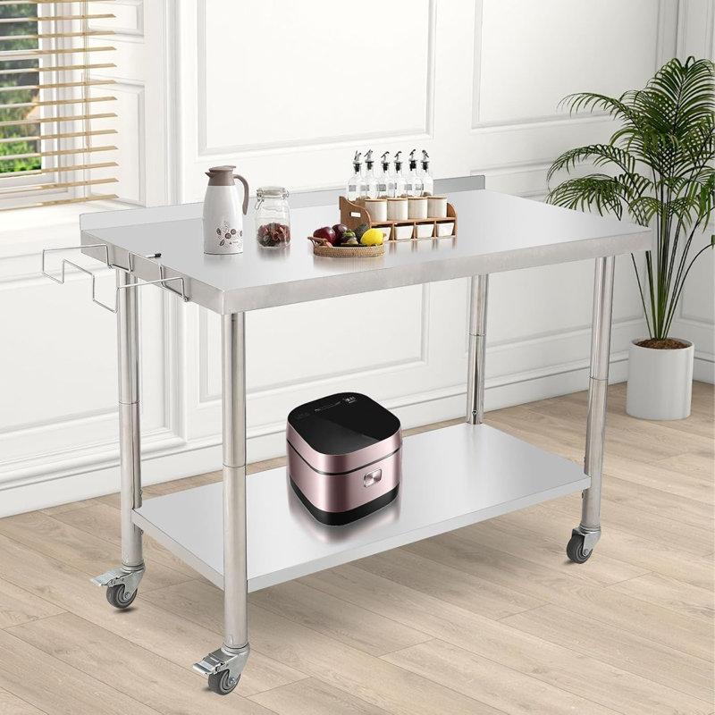 Table commerciale en acier inoxydable, table de préparation robuste avec tablette inférieure pour espaces de travail polyvalents, table de travail polyvalente avec dosseret et crochets pour la cuisine