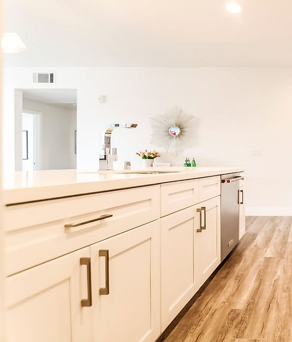 Kitchen Sink Base Cabinet | Unfinished Poplar | Shaker Style | 33 in