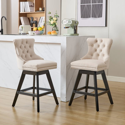 Chaises de bar en velours beige avec dossier incurvé, intérieur à ressorts en acier - de 2 pour garniture de boutons de salle à manger, rembourrage en mousse