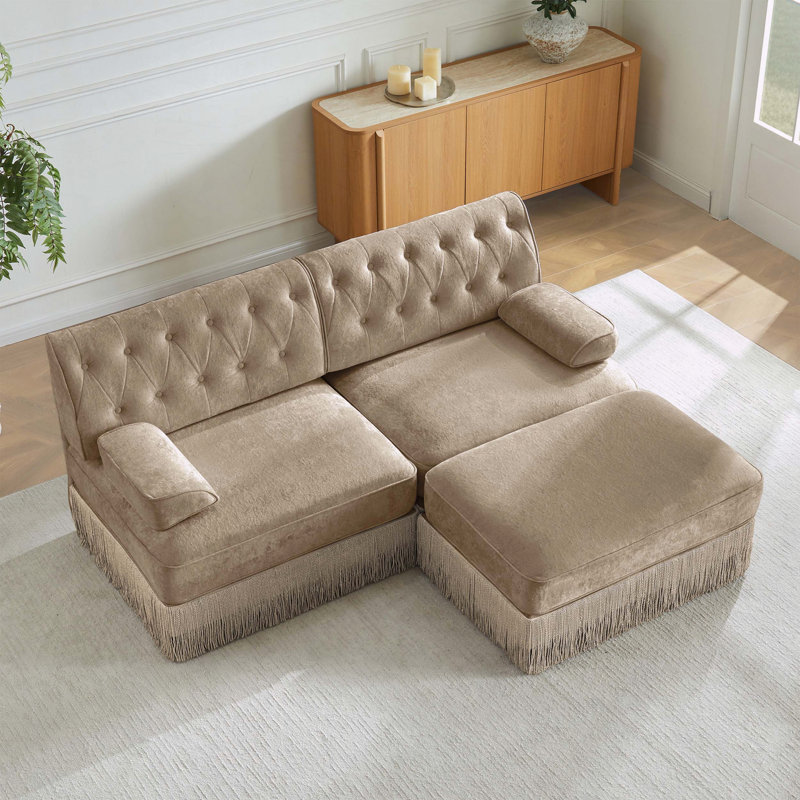 Canapé Chesterfield en L en velours respirant avec jupe à pampilles, Chameau