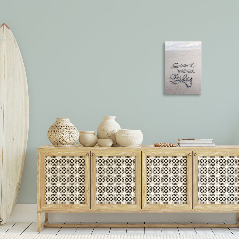 «Good Vibes Only in Sand», art mural sur toile par Incado, H 24 po x l 16 po
