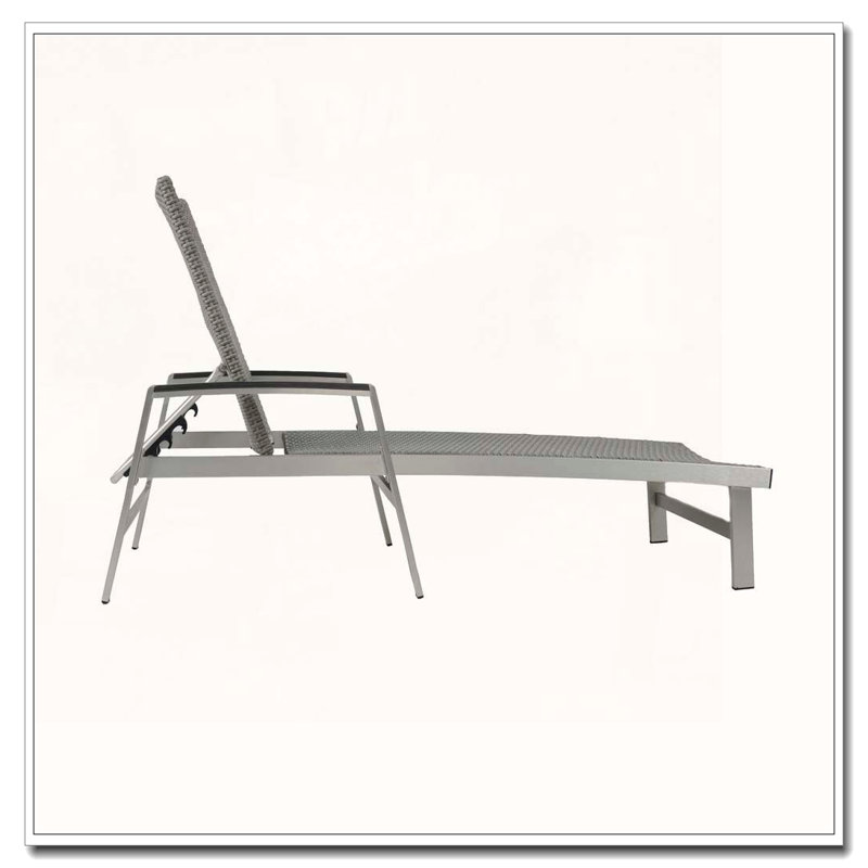 CHAISE LOUNGE