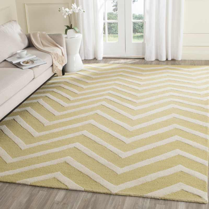 Bessler Chevron Wool Hand Woven Area Rug, Rectangle 122 x 183 cm