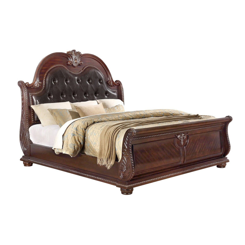 Lit tapissier Ejner, Grand