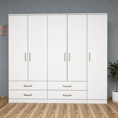 Armoire