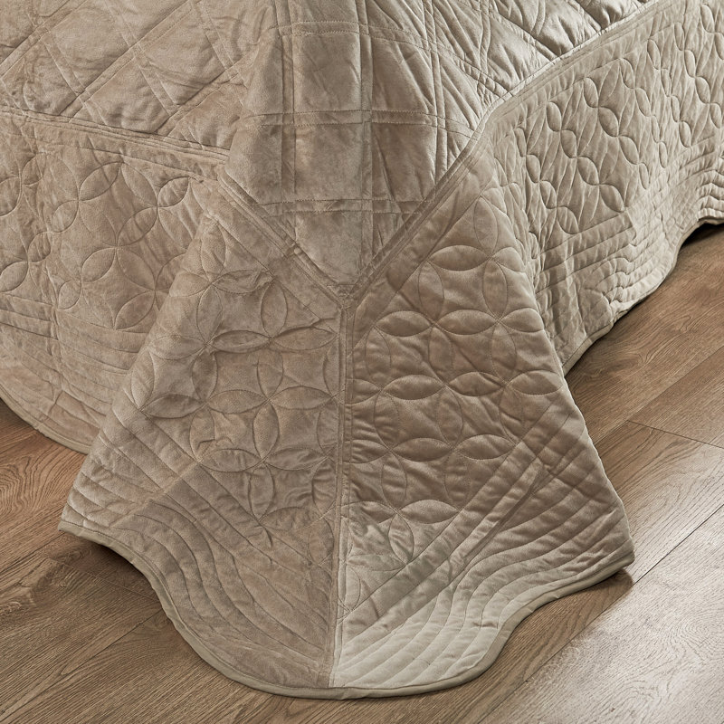 4 Piece Oversized soft Microplush Quilt Set, Queen Quilt + 2 Standard Shams + Throw Pillow, Oatmeal