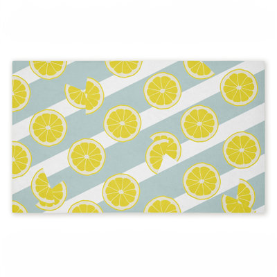 Tapis d'extérieur à rayures Lemony, par Anna Quach, 18 po x 30 po