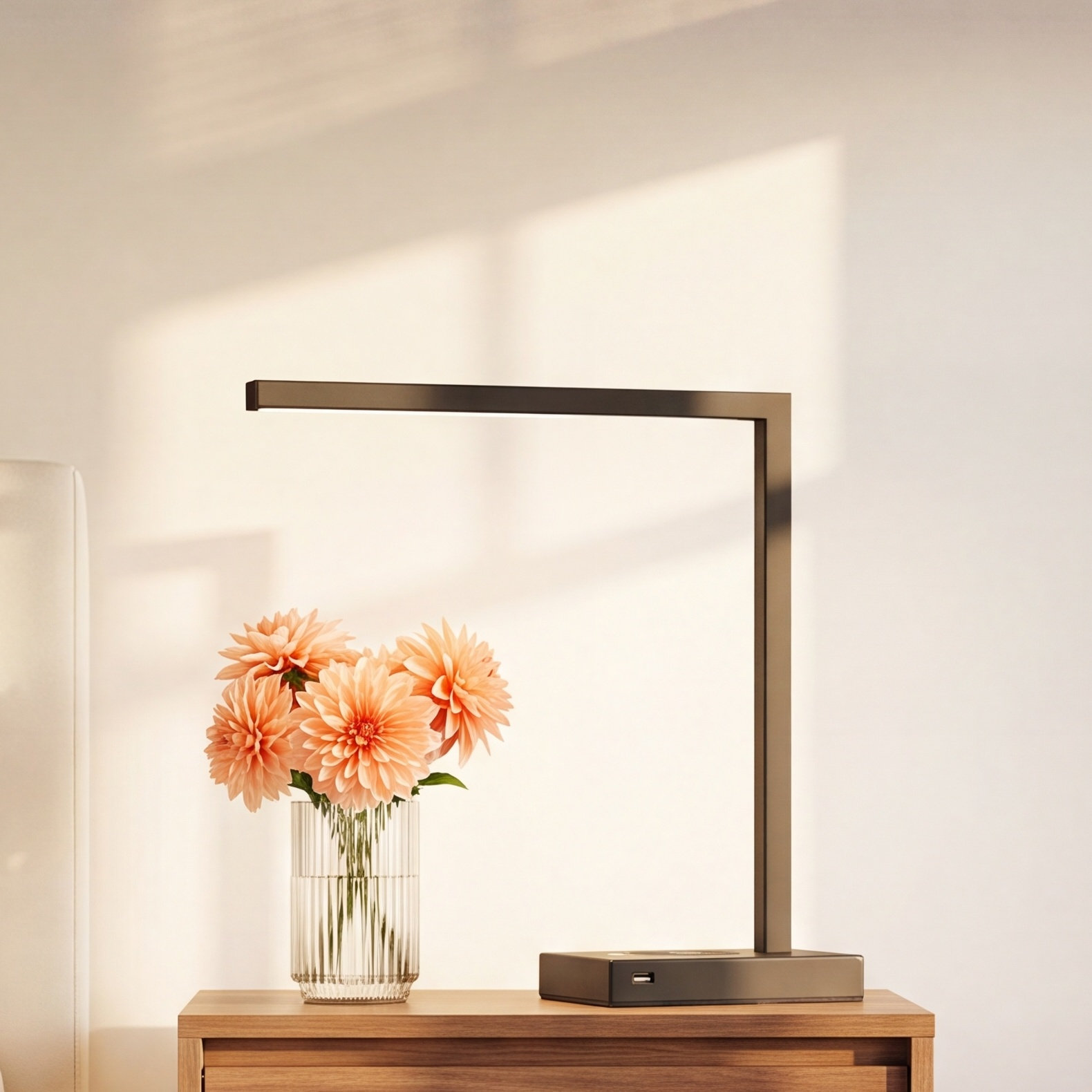 Capri Desk Lamp, Matte Black