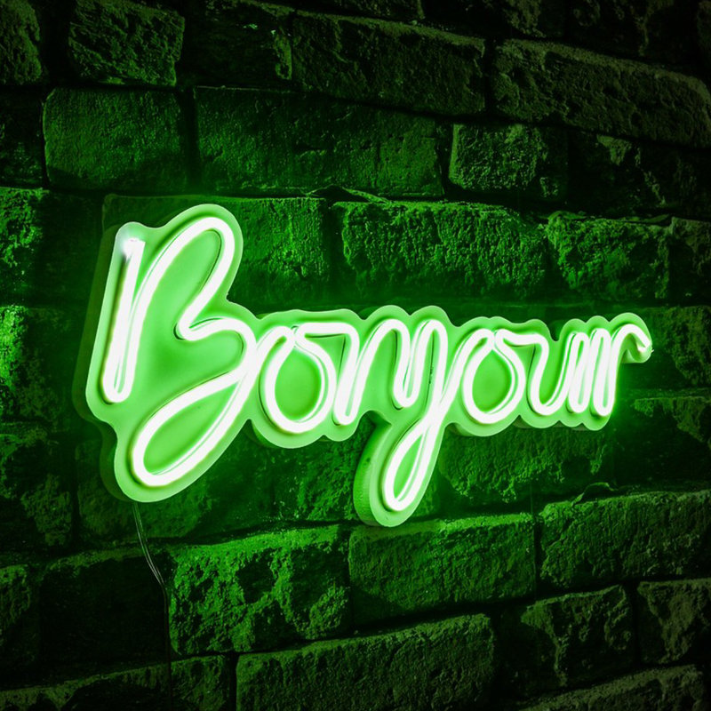 Ruban d'éclairage à DEL flexible au néon, vert, 16,9 x 7,5 x 0,8 pouces | IP67 imperméable, 570 lumens, 5500K | Adaptateur DC 4 V, 36 W, adaptateur 12V 4 A | Parfait pour la décoration intérieure, les fêtes et l'utilisation à l'extérieur, modèle en mousse de PVC durable
