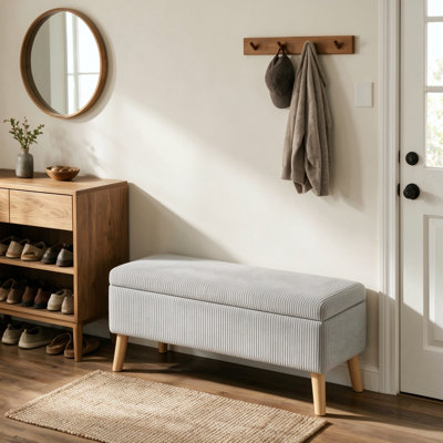 Banc de rangement 32 pouces en velours côtelé beige olive, banc repose-pieds rembourré avec pieds en bois, banc de bout polyvalent, repose-pieds et banc à chaussures pour la chambre à coucher, le salon et le vestibule