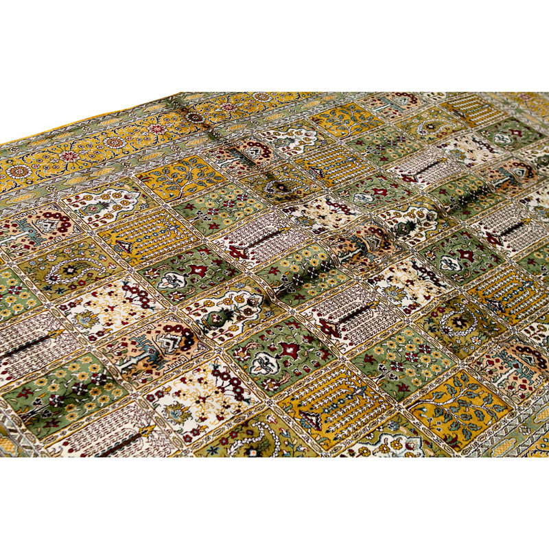 Hand Woven Oriental Area Rug