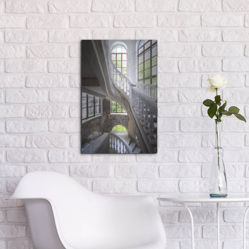 «Curved Stairs» par Roman Robroek, H 24 po x l 16 po