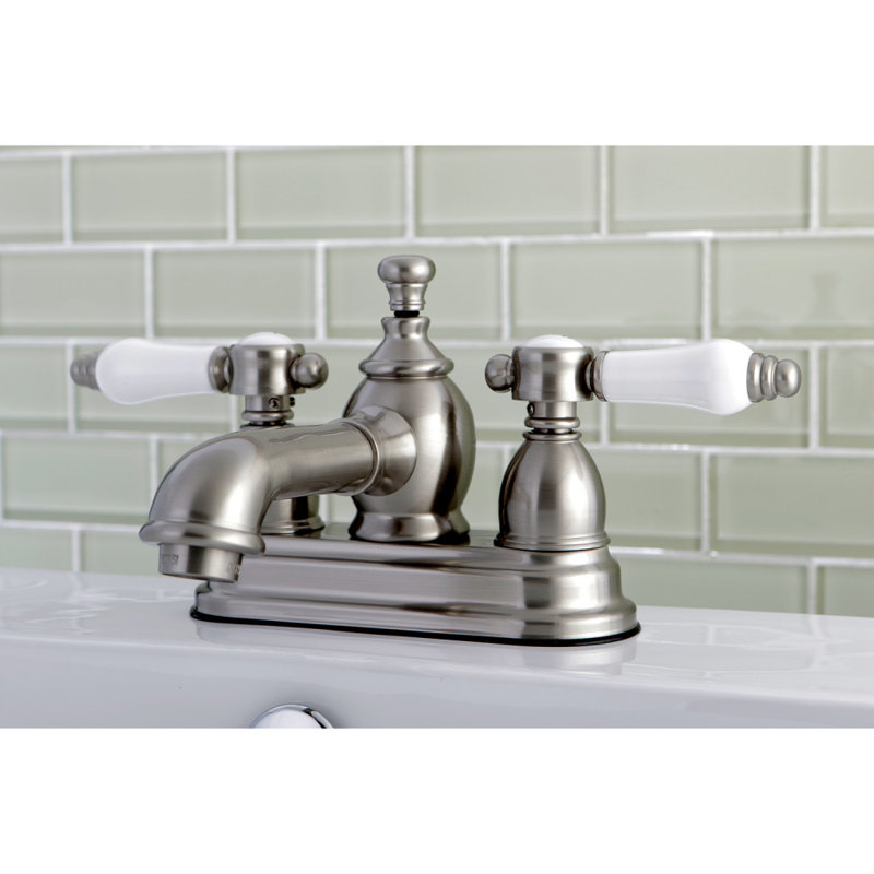 Robinet de salle de bain central à 4 poignées à 3 trous à fixation sur le comptoir avec laiton escamotable Kingston